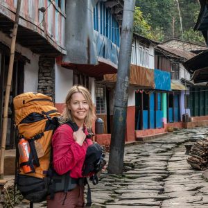 jodie hiking in nepal