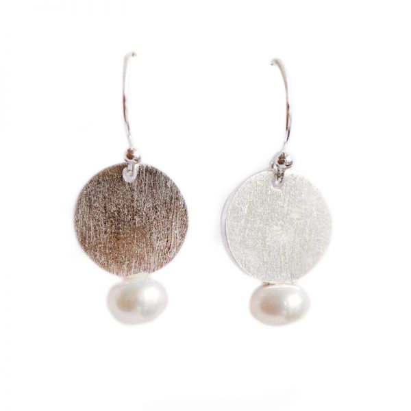 silver pearl earring